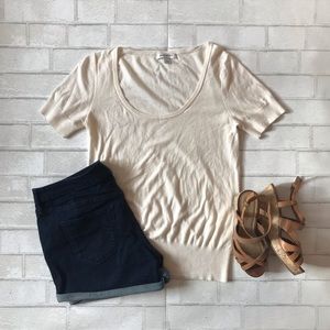 Banana Republic cream scoopneck sweater size med